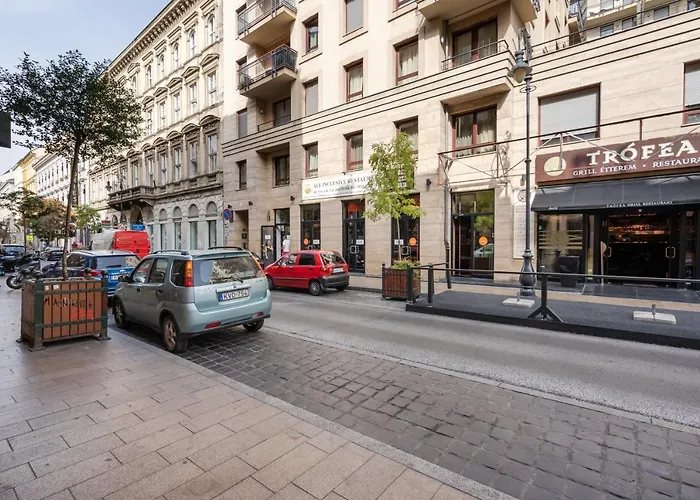 King Care With A/c * Budapest