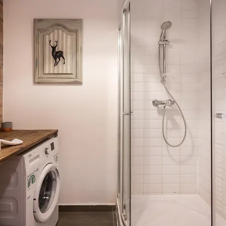 King Care With A/c * Budapest